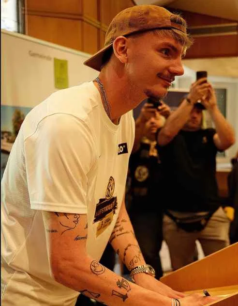 Nick Woltemade Größe